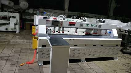 侧孔钻技术革新 顺德木工机械设备全自动激光高速数控侧孔机厂家直销解析